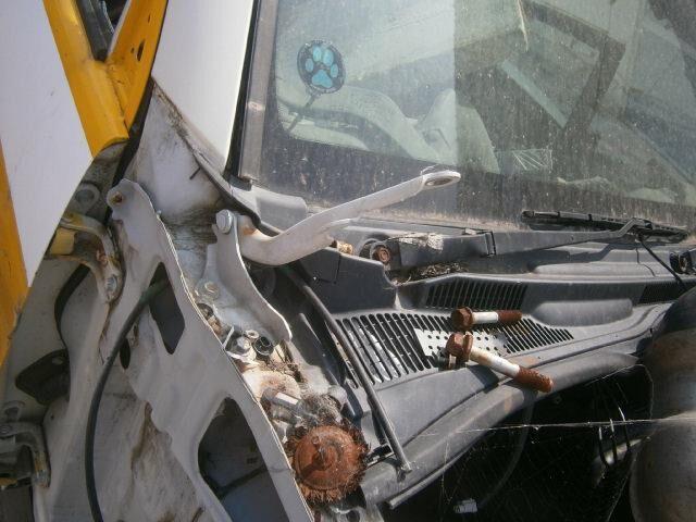Решетка под лобовое стекло Тойота Хайлюкс Сурф в Норильске 29488